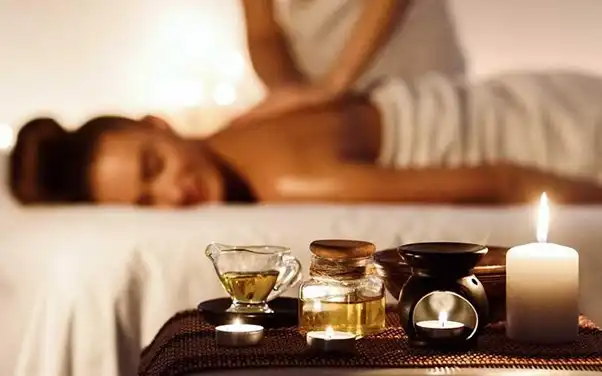 فواید ماساژ آروماتراپی برای انسان
